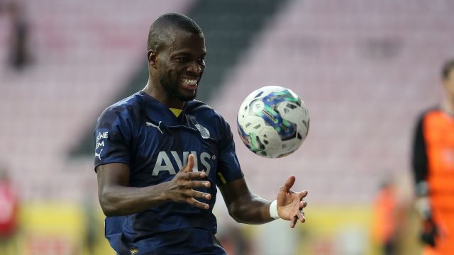 Gazetelerde günün spor manşetleri