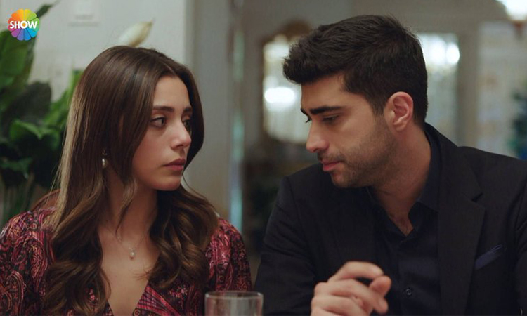 Kızılcık Şerbeti Dizi Oyuncuları Kim? Kızılcık Şerbeti Kıvılcım  Kimdir? İşte Kızılcık Şerbeti oyuncuları ve konusu