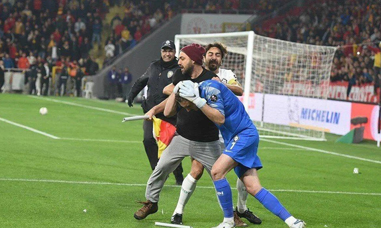 Altay kalecisi Ozan Evrim Özenç'e saldıran holigan tutuklandı