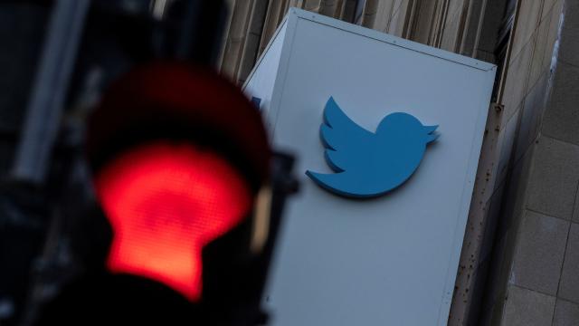 Twitter, ücretli "mavi onay rozeti" statüsünü yeniden başlatıyor