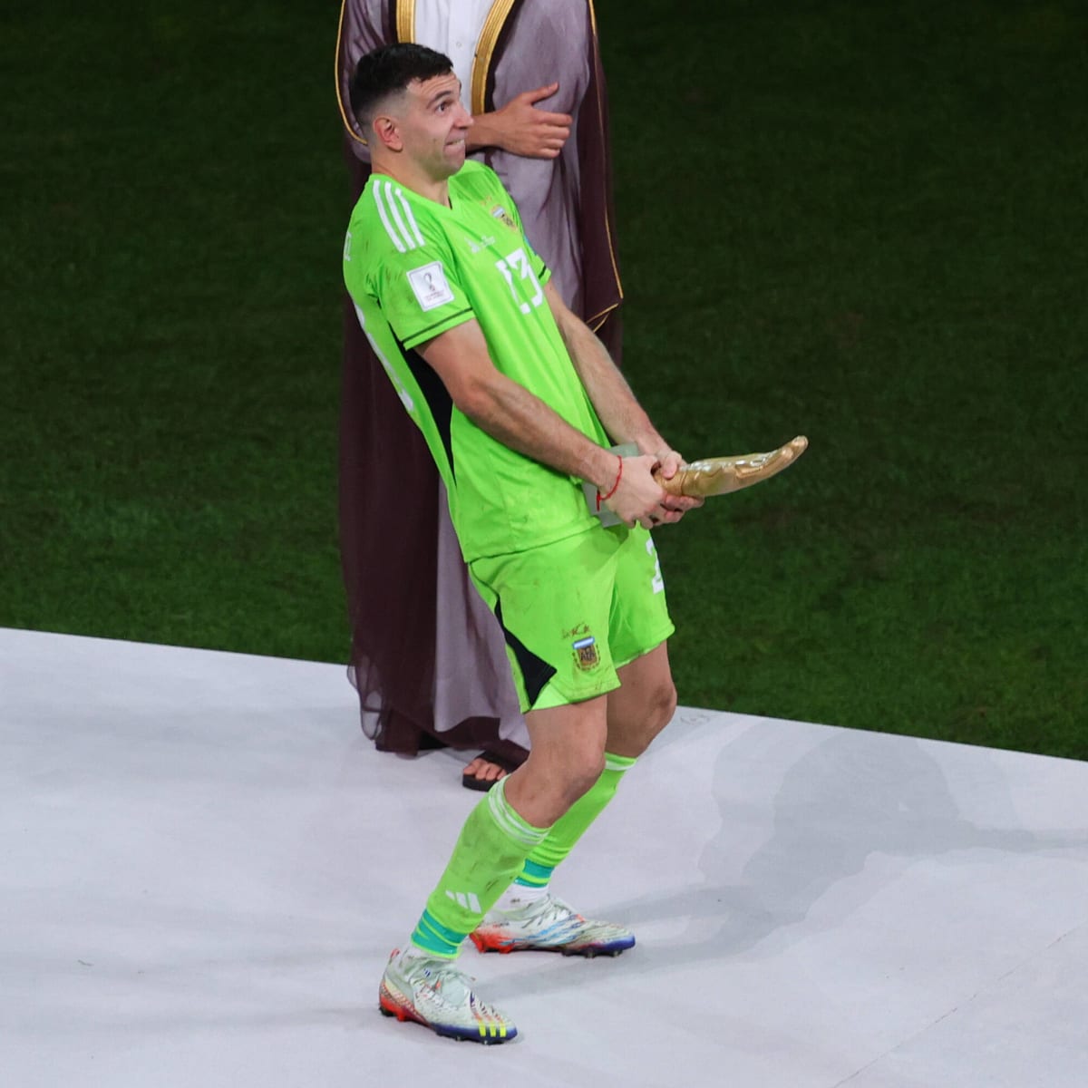 Futboldaki en büyük o... çocuğusun!