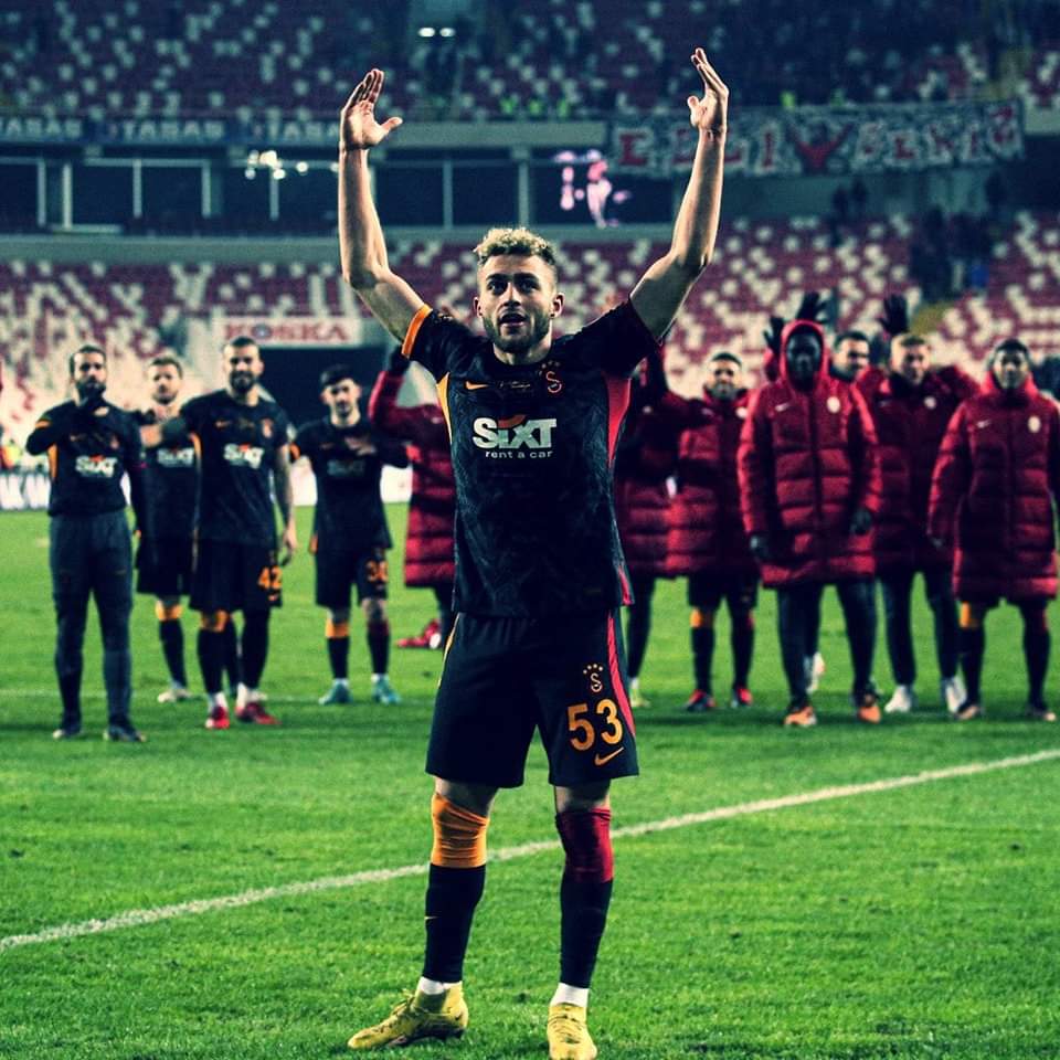 Galatasaray olaylı maçtan galip ayrıldı