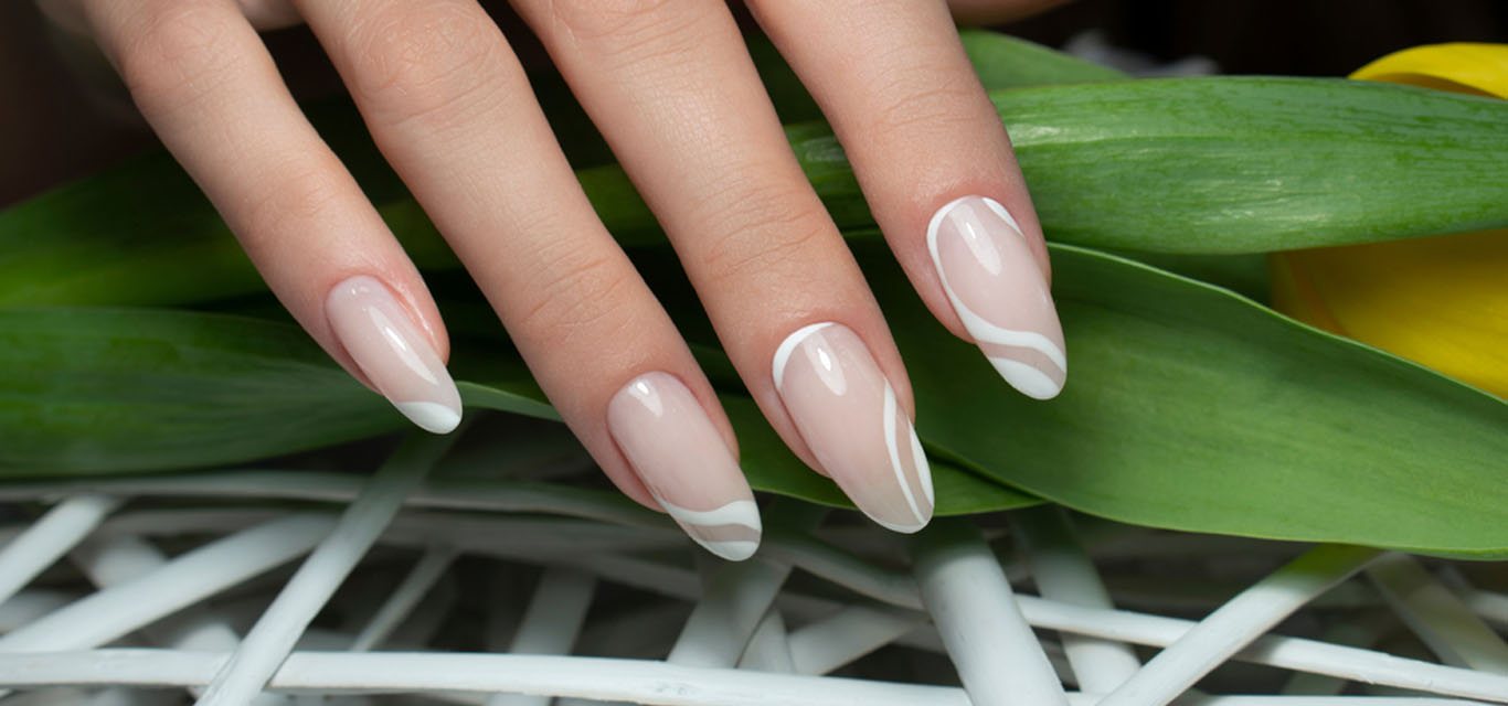 2024 Tırnak Trendleri: Bu Yılın En Popüler Stilleri ve Renkleri