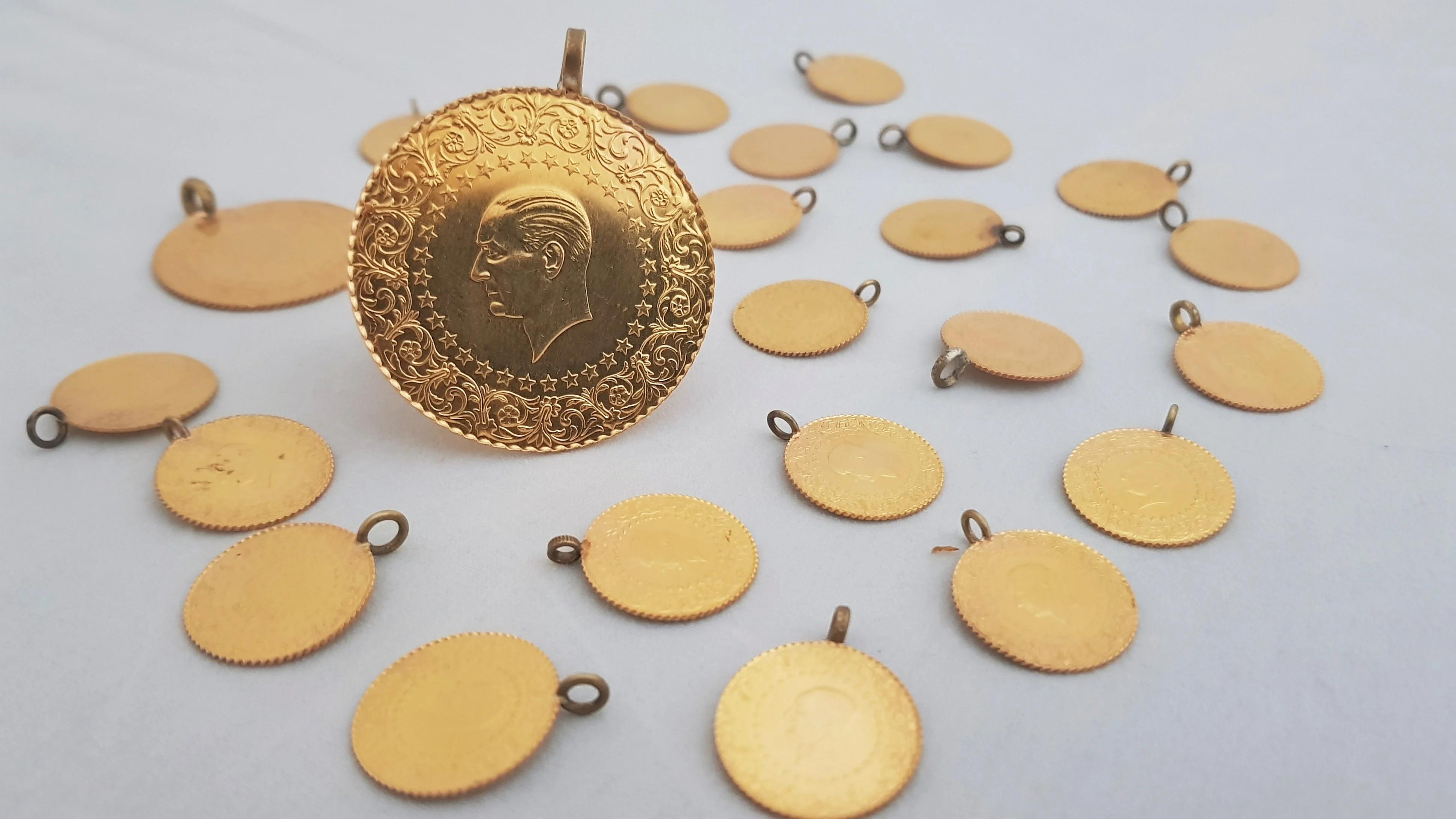 Çeyrek altın üretiminde ilk rekor ne zaman kırıldı?