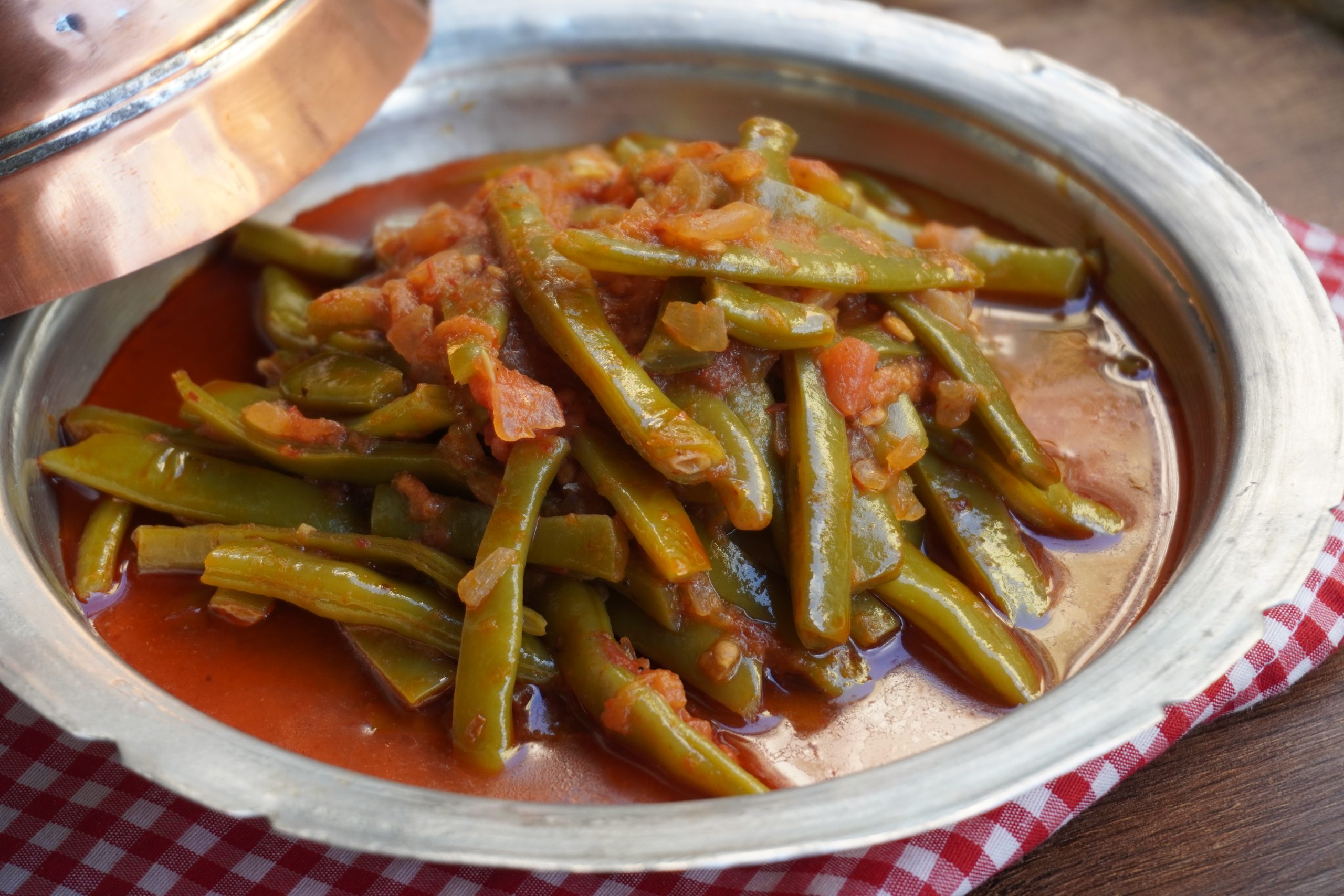 Taze Fasulye ve Ispanak Pişirirken Bu Yağı Kullanmaktan Kaçının! Lezzetin Sırrı Bunda!