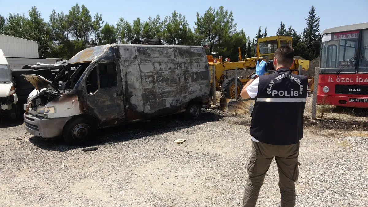 Adıyaman’da 4 çocuk iki ambulansı yaktı