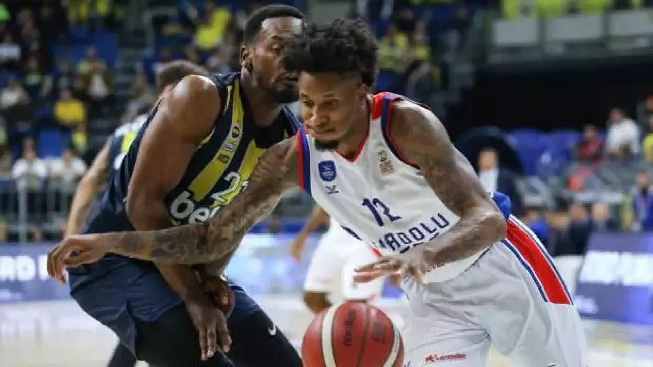 Dev derbi nefesleri kesti! Fenerbahçe Beko Anadolu Efes'i uzatmada yıktı