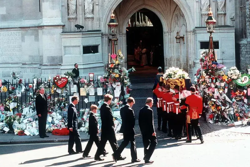 Diana: Ölümünün 25. yılında fotoğraflarla Prenses Diana'nın yaşamı