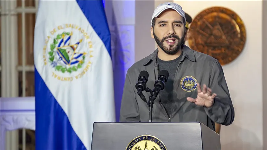 El Salvador günde 1 Bitcoin alacak
