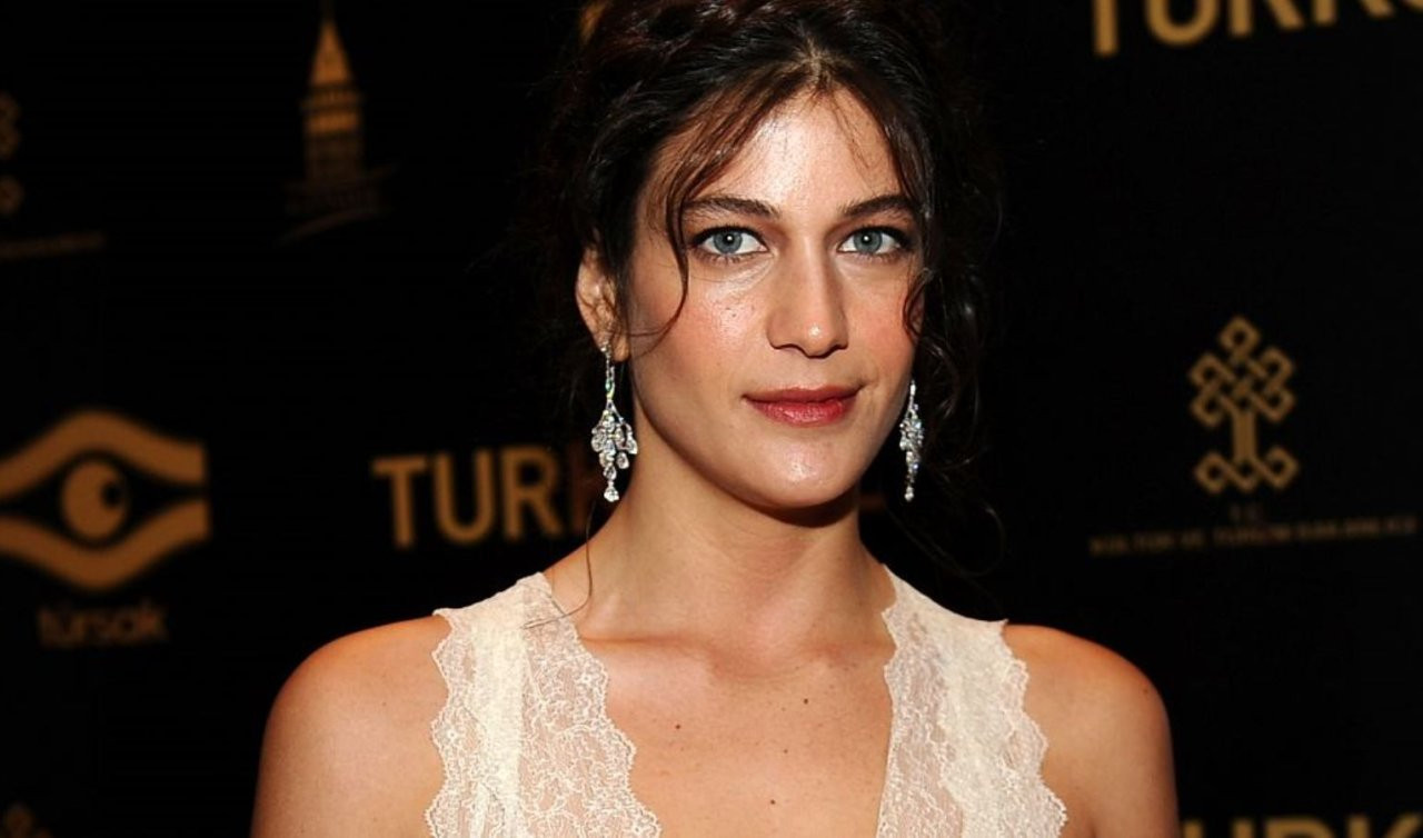 Berrak Tüzünataç Kimdir?  Berrak Tüzünataç Kaç Yaşında, Nereli? 