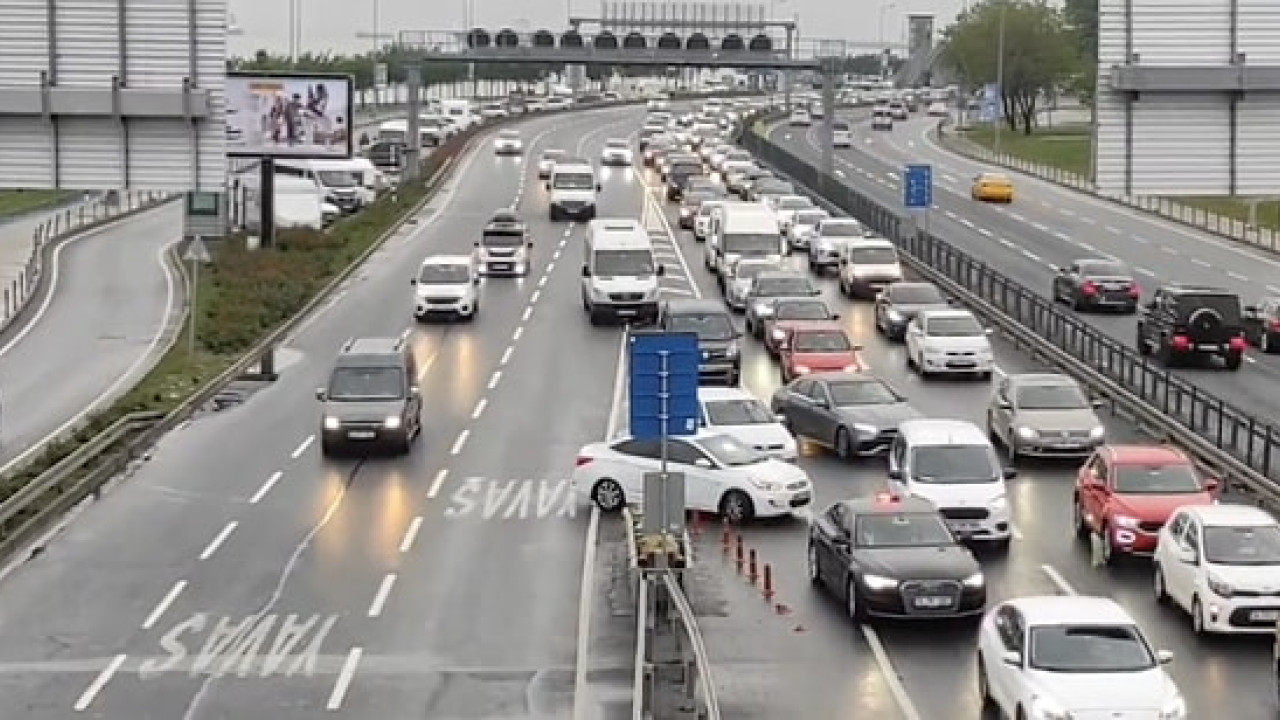 Trafikte Kaynak Yapma Cezası Ne Kadar, Kaç TL 2026?
Güncel Trafikte Kaynak Yapma Cezası Tutarı Ne Kadar?
