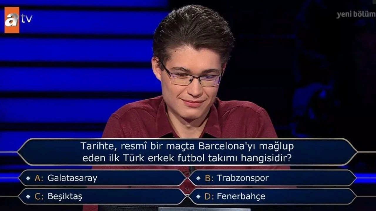 Tarihte, resmî bir maçta Barcelona'yı mağlup eden ilk Türk erkek futbol takımı hangisidir? Kim Milyoner Olmak İster 500 bin TL'lik Soru