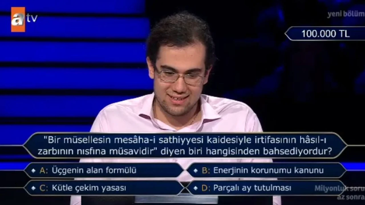 "Bir müsellesin mesâha-i sathiyyesi kaidesiyle irtifasının hâsıl-i zarbinin nisfina müsavidir" diyen biri hangisinden bahsediyordur?