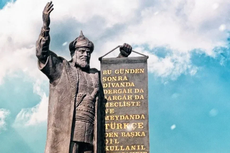 Osmanlı’ya Kök Söktüren O Devlet Bugün Tabela Oldu! Türkçe'yi Resmi Dil Yapan Yerin İnanılmaz Hikayesi